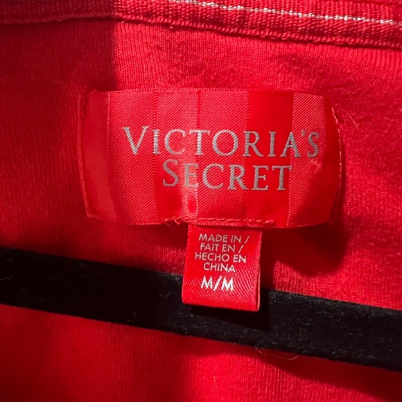 Victoria’s Secret Red Patterned Women's thermal pajama set, medium, holiday. - Picture 3 of 10